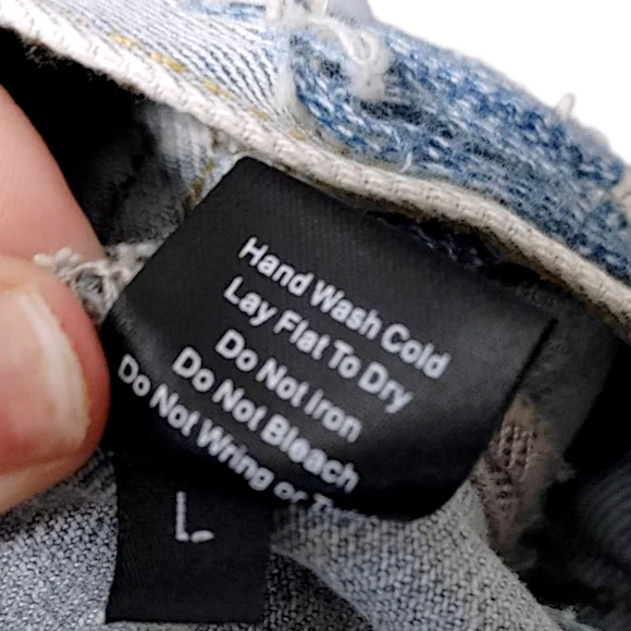 POL Snakeskin Patch Button Up Dustressed Denim Jean Jacket Women's Size Large L - Picture 13 of 15